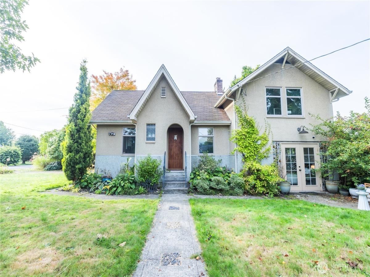 MLS #NWM2376065 image #0