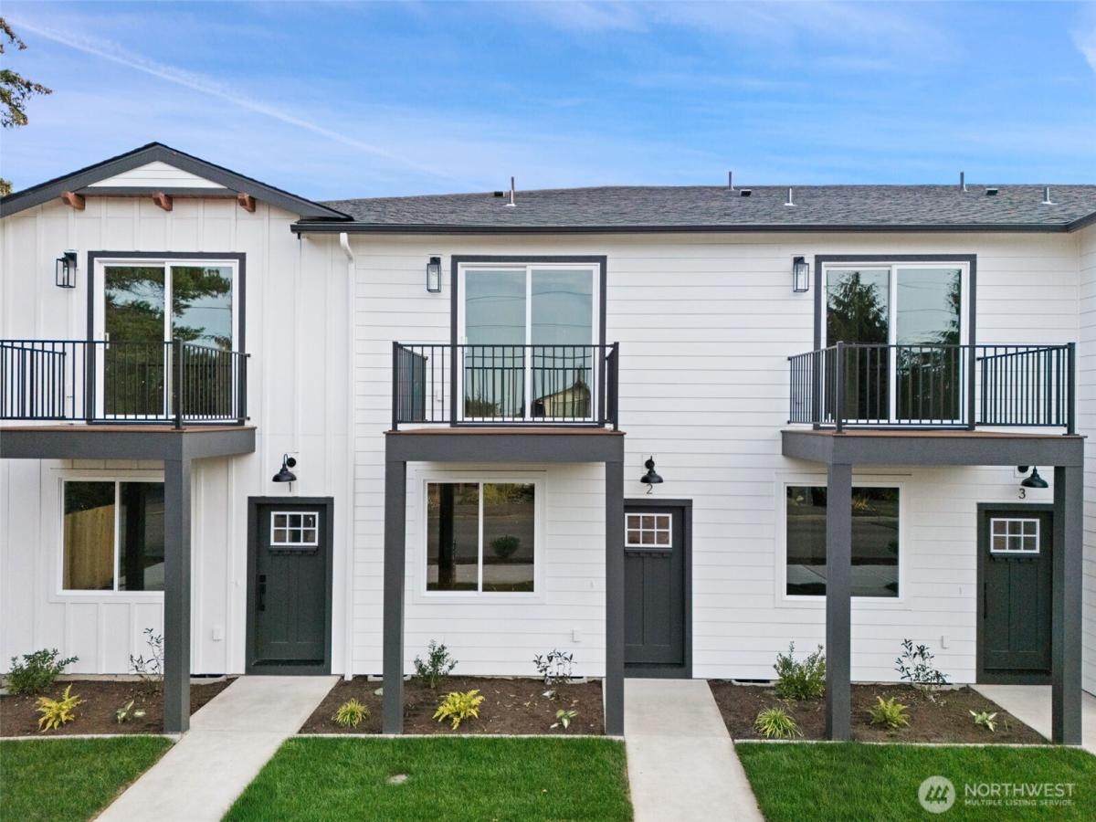 MLS #NWM2376066 image #0