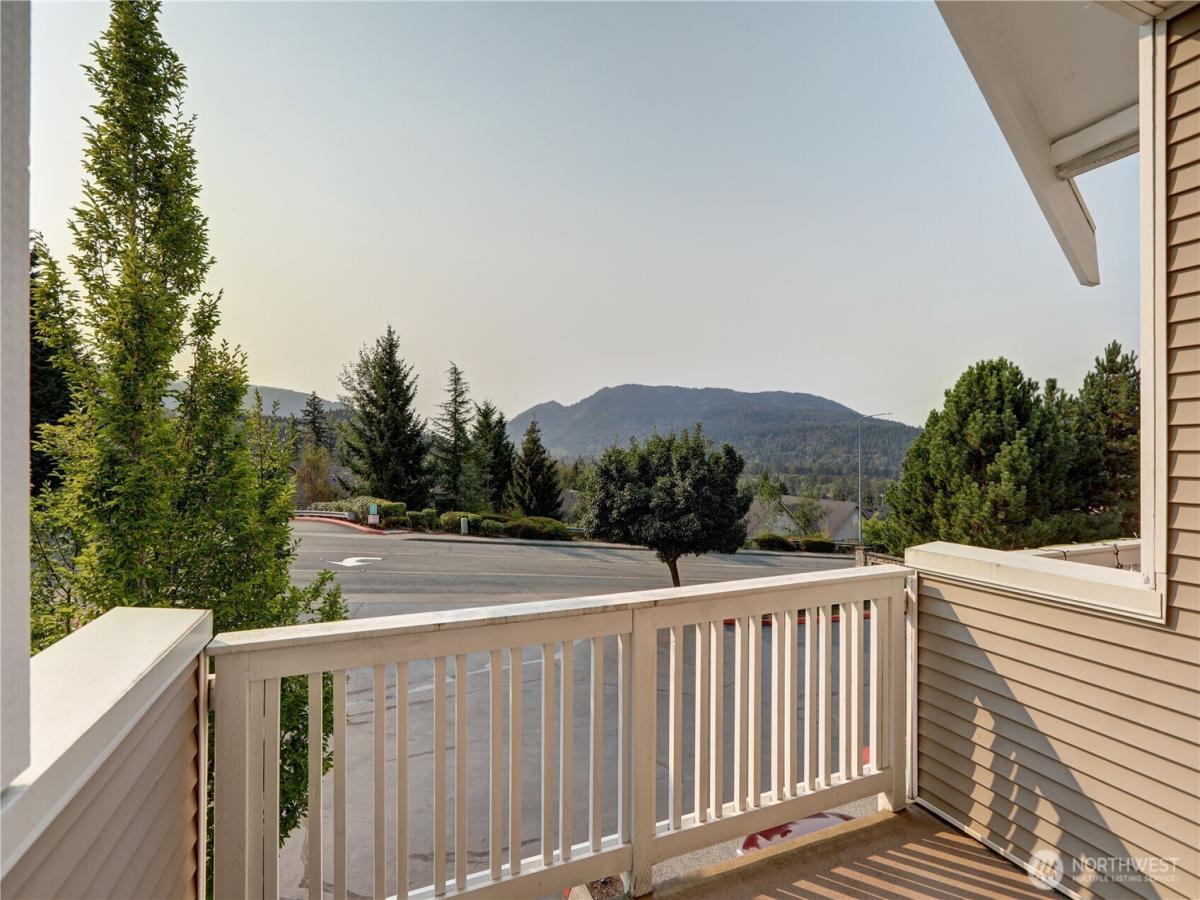 MLS #NWM2376136 image #0