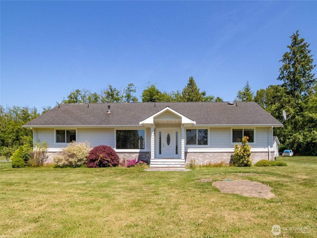 MLS #NWM2376444 image #0