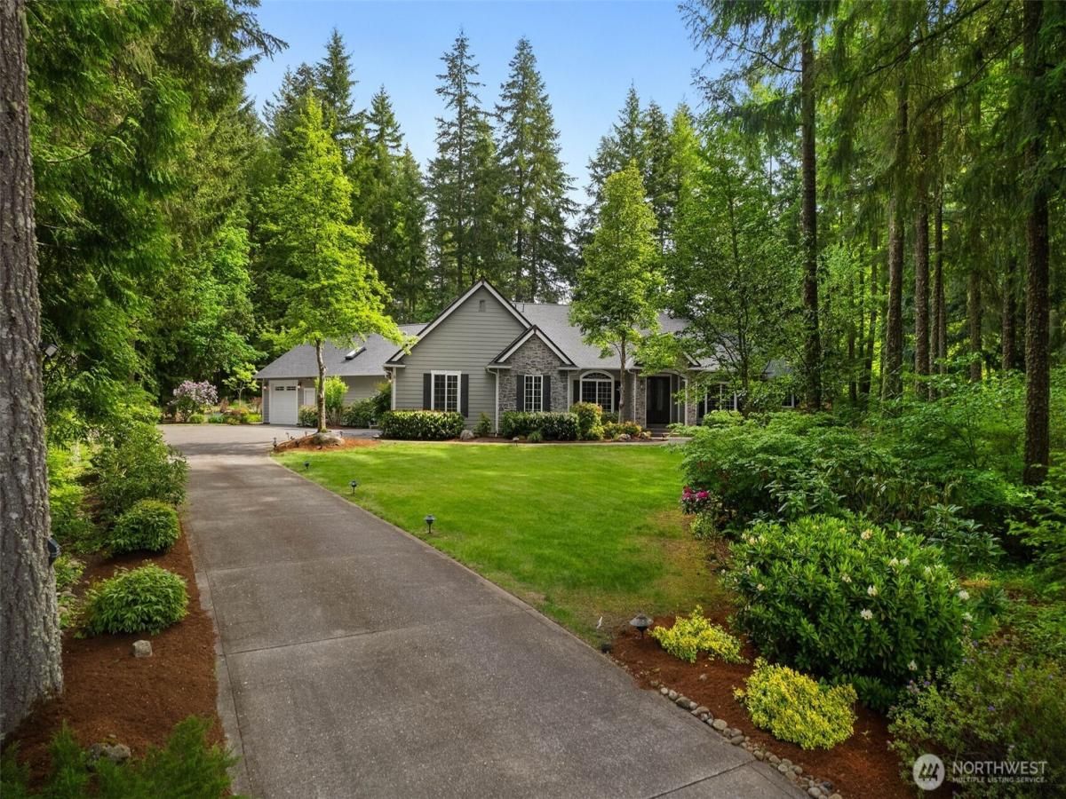 MLS #NWM2376510 image #0