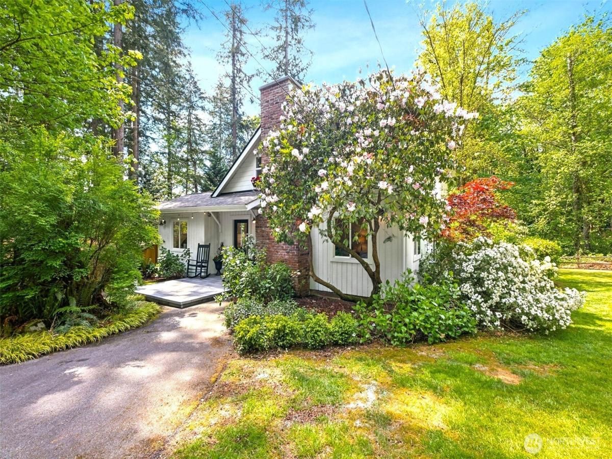 MLS #NWM2376516 image #0