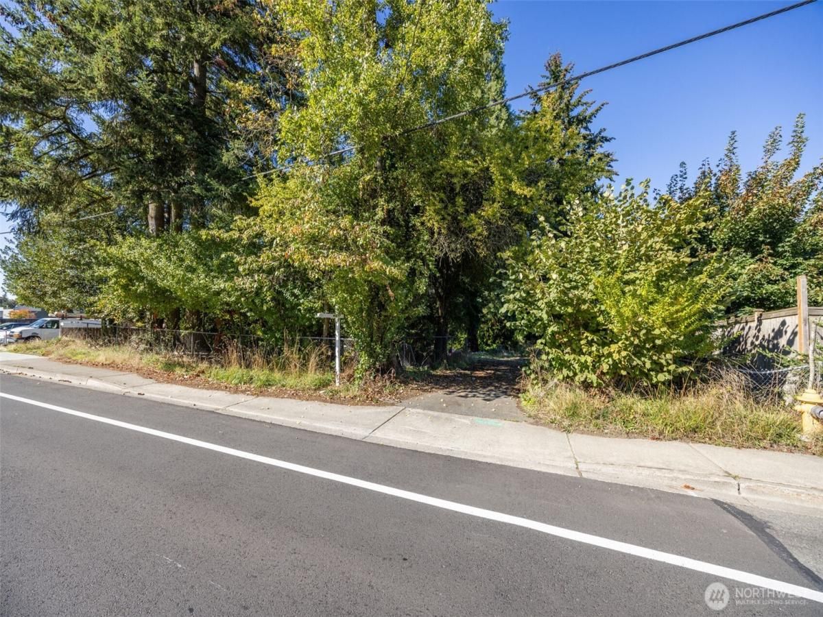 MLS #NWM2376656 image #0