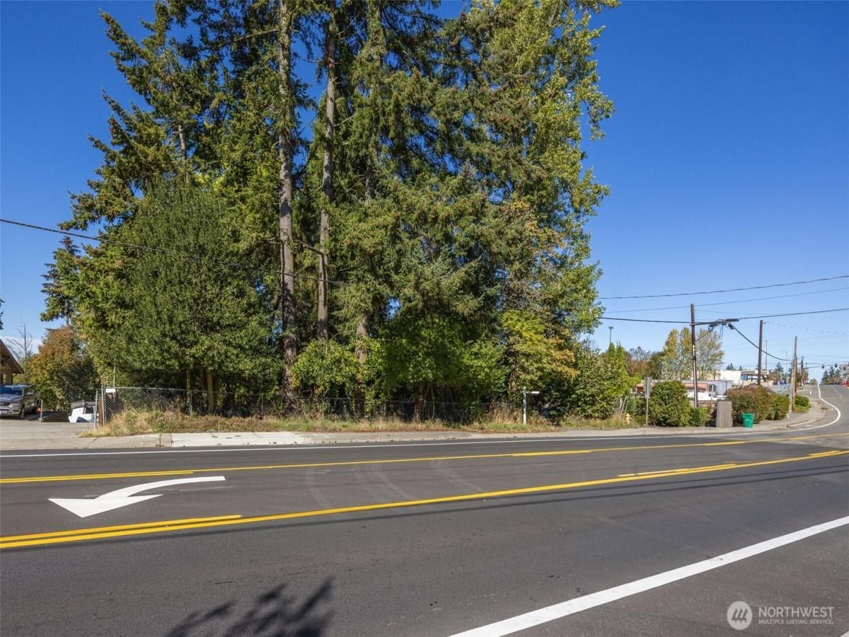 MLS #NWM2376656 image #0