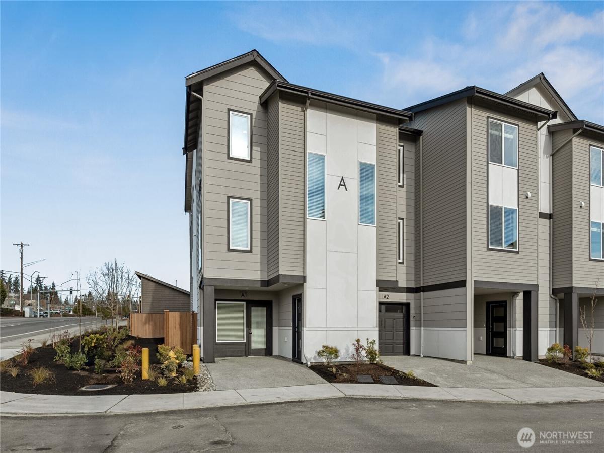 MLS #NWM2376689 image #0