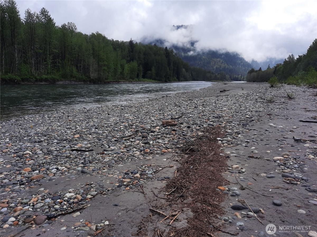 MLS #NWM2377018 image #0