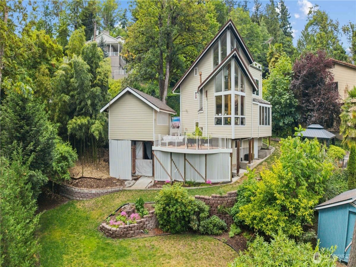 MLS #NWM2377732 image #0