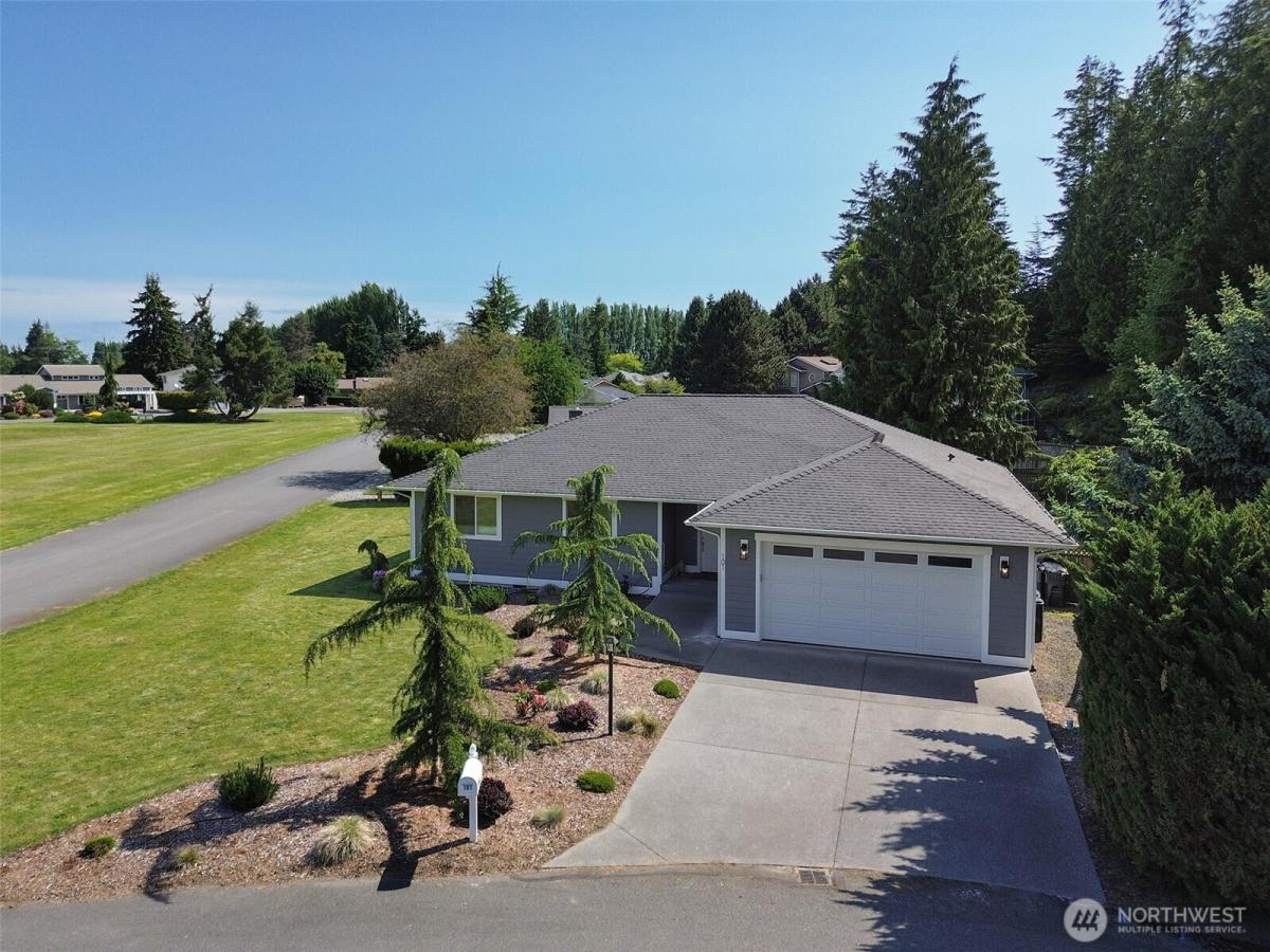 MLS #NWM2377996 image #0