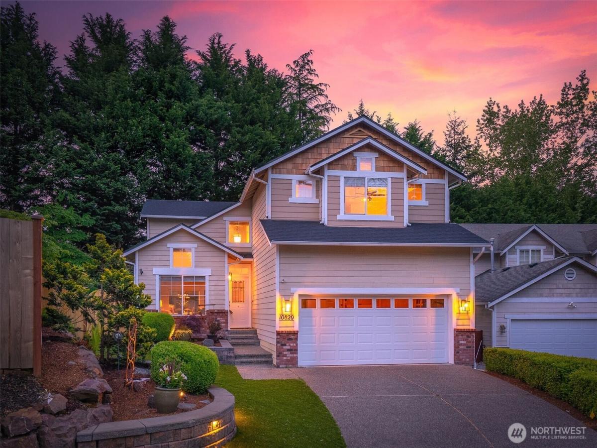 MLS #NWM2378354 image #0