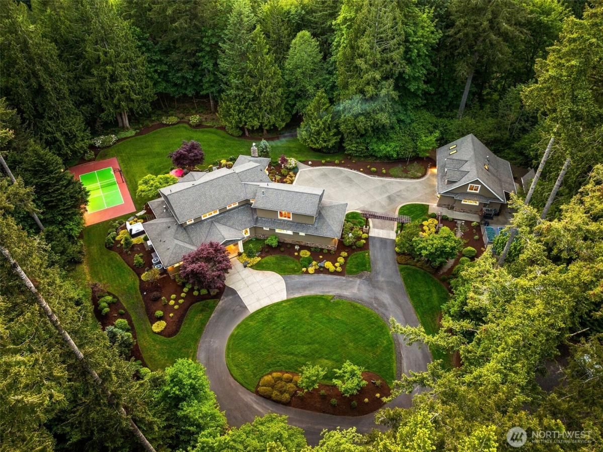 MLS #NWM2378635 image #0