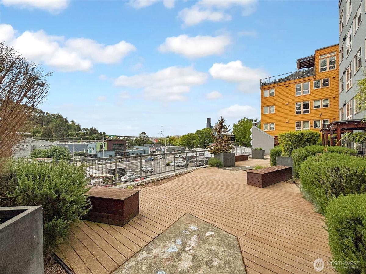 MLS #NWM2378795 image #0