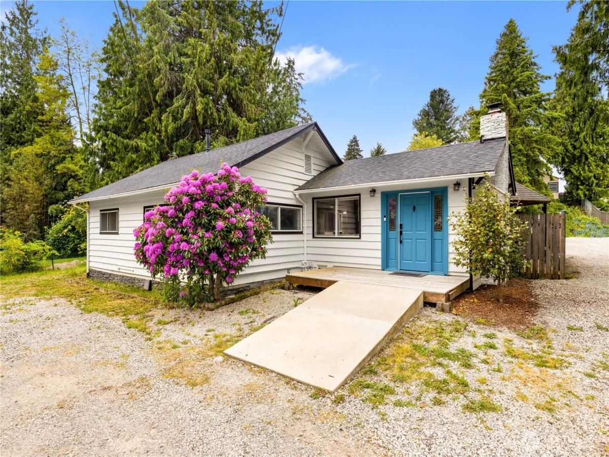 MLS #NWM2379002 image #0