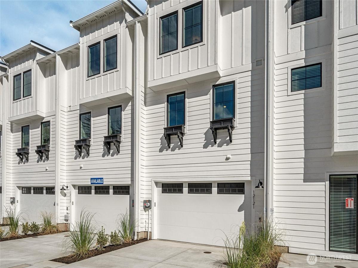 MLS #NWM2379259 image #0