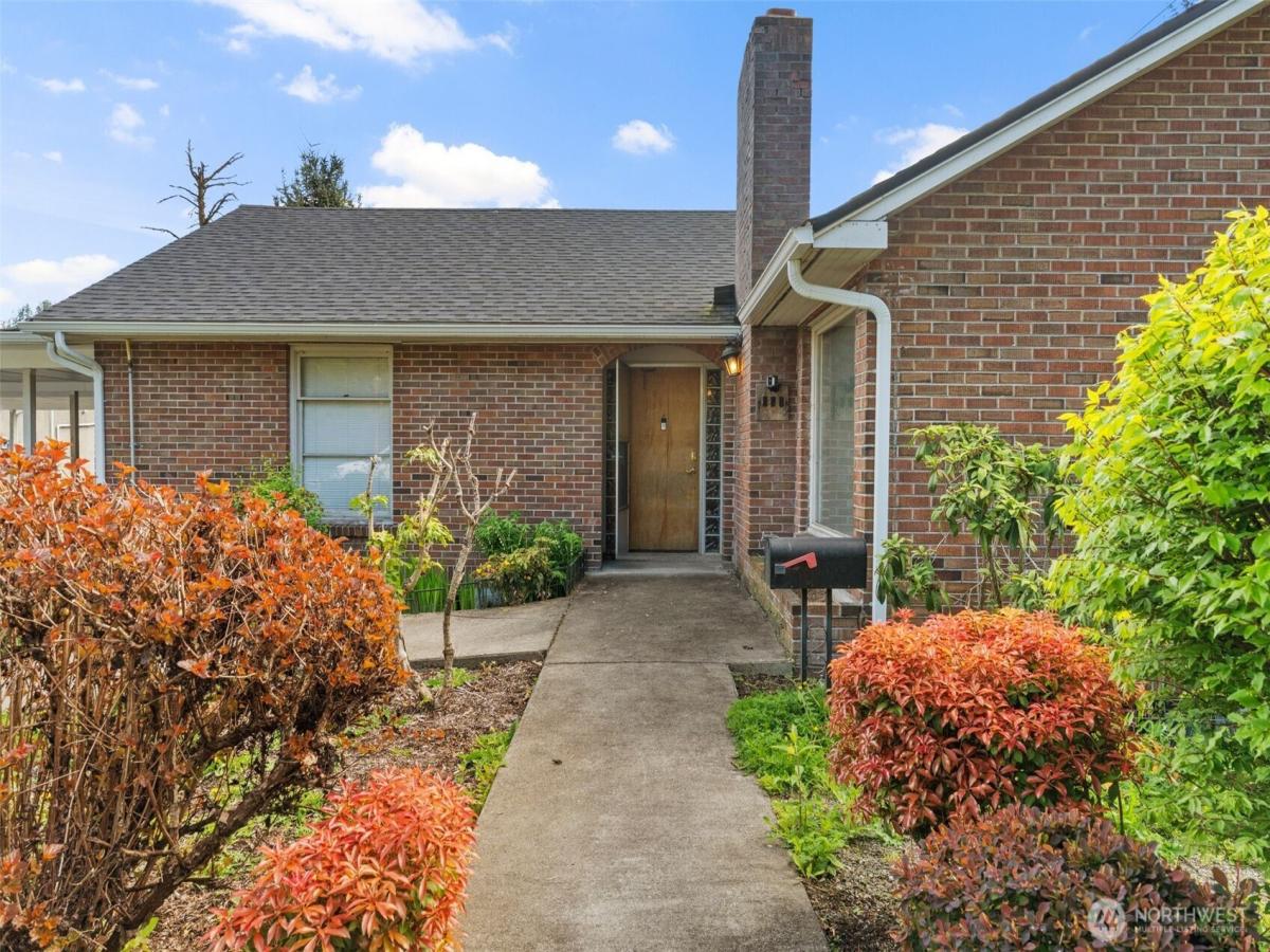 MLS #NWM2379541 image #0