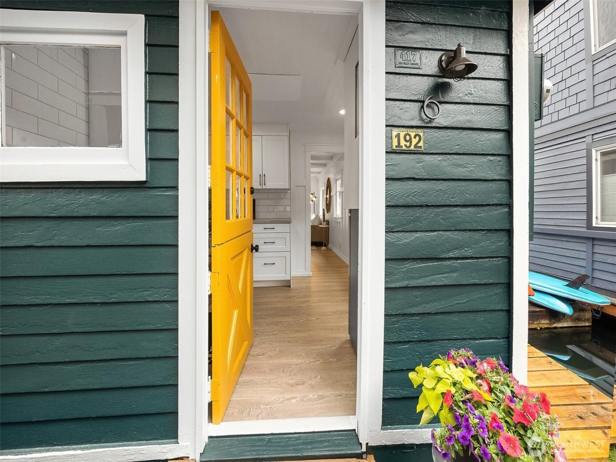 MLS #NWM2379878 image #0