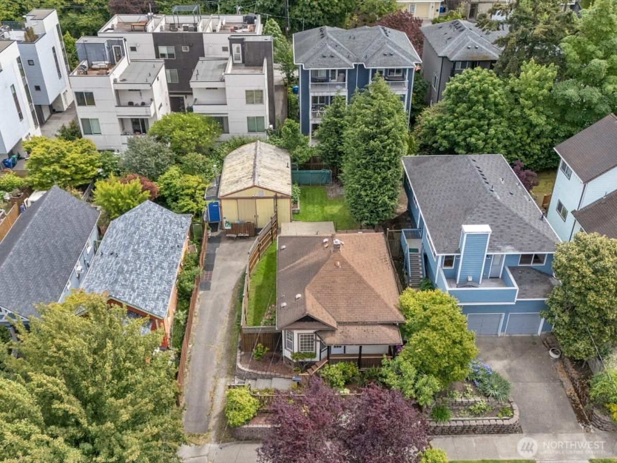 MLS #NWM2380133 image #0