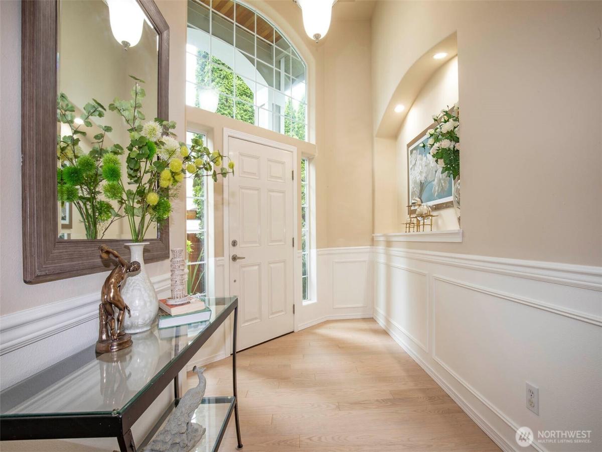 MLS #NWM2380225 image #0