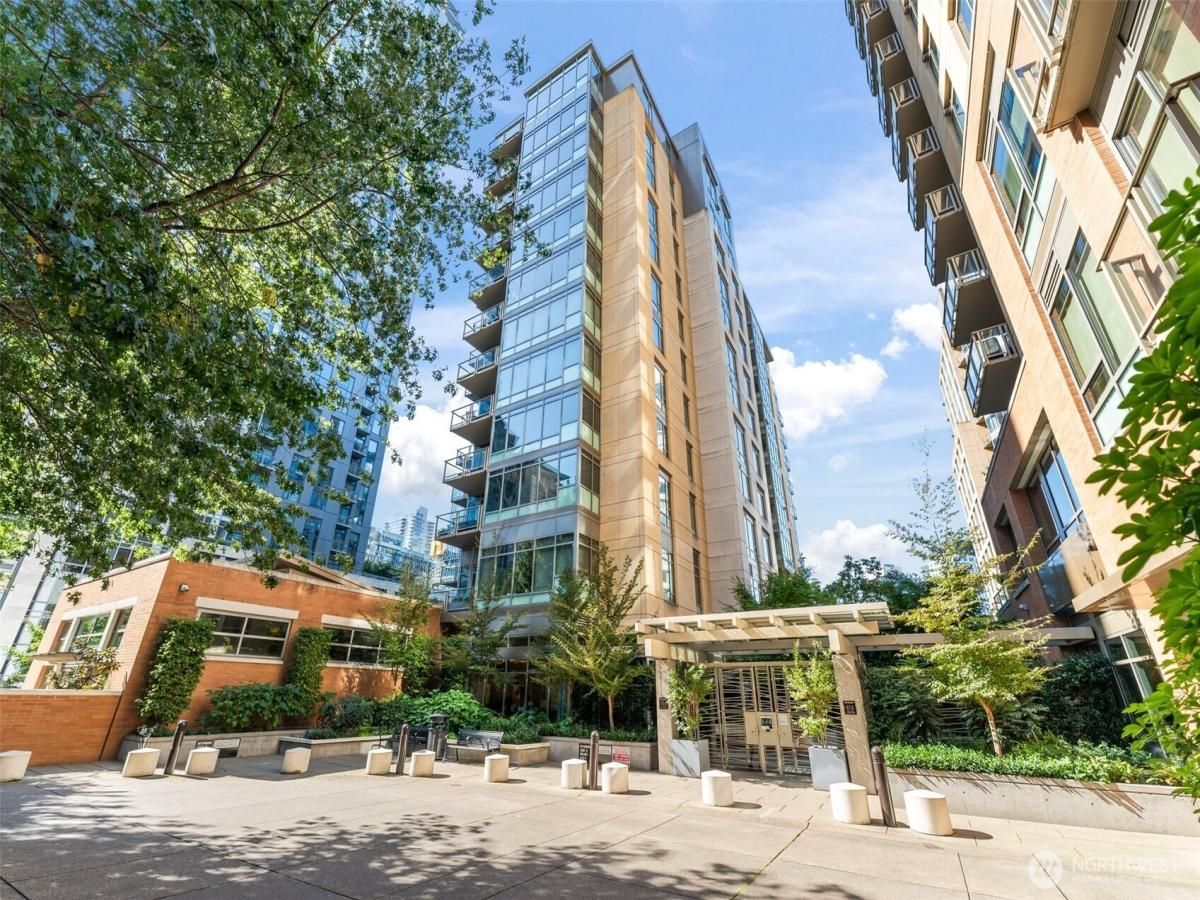 MLS #NWM2380461 image #0