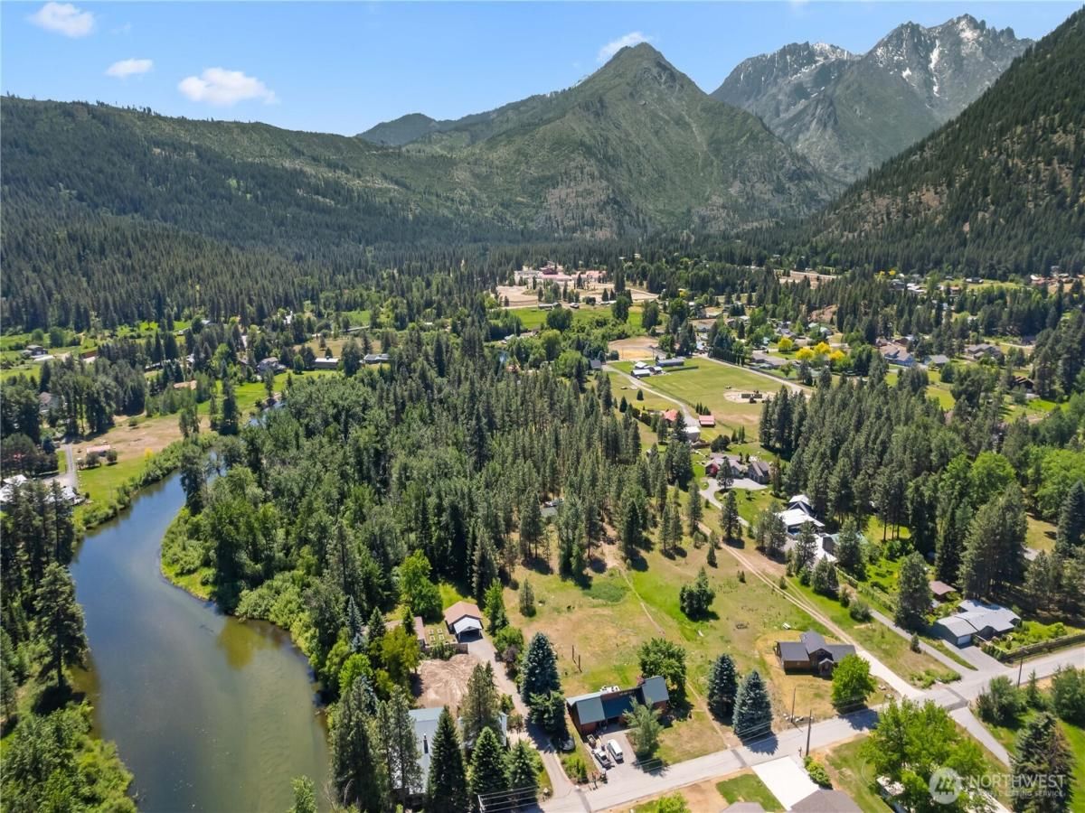 MLS #NWM2380498 image #0