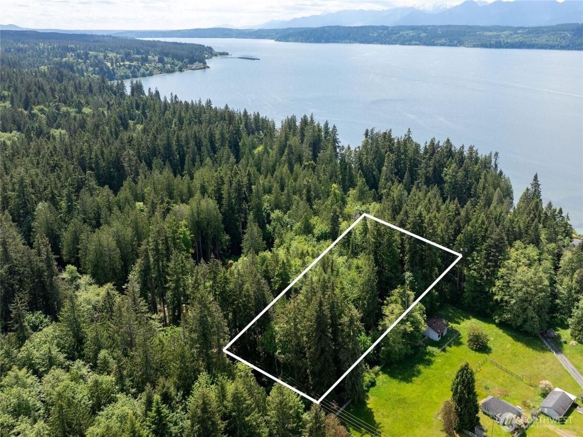 MLS #NWM2380626 image #0