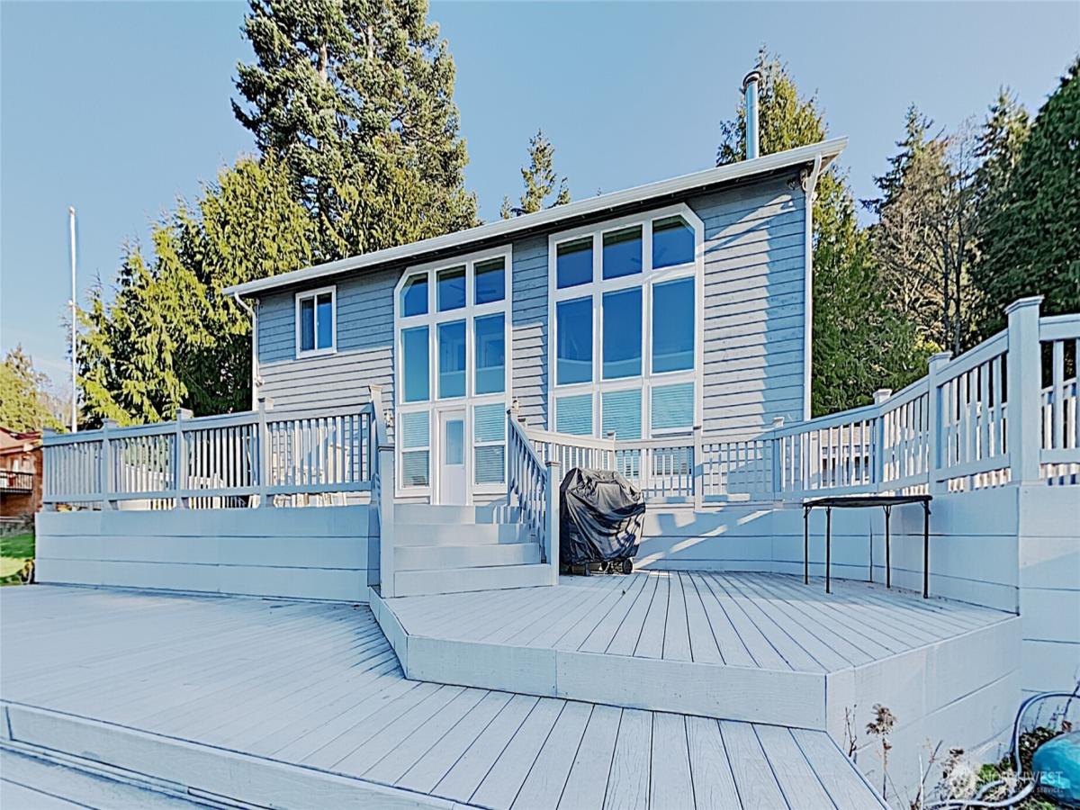 MLS #NWM2380643 image #0