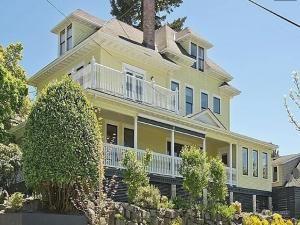 MLS #NWM2381163 image #0