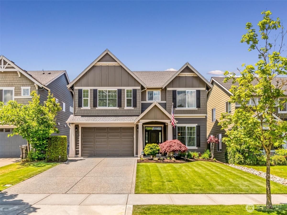 MLS #NWM2381264 image #0