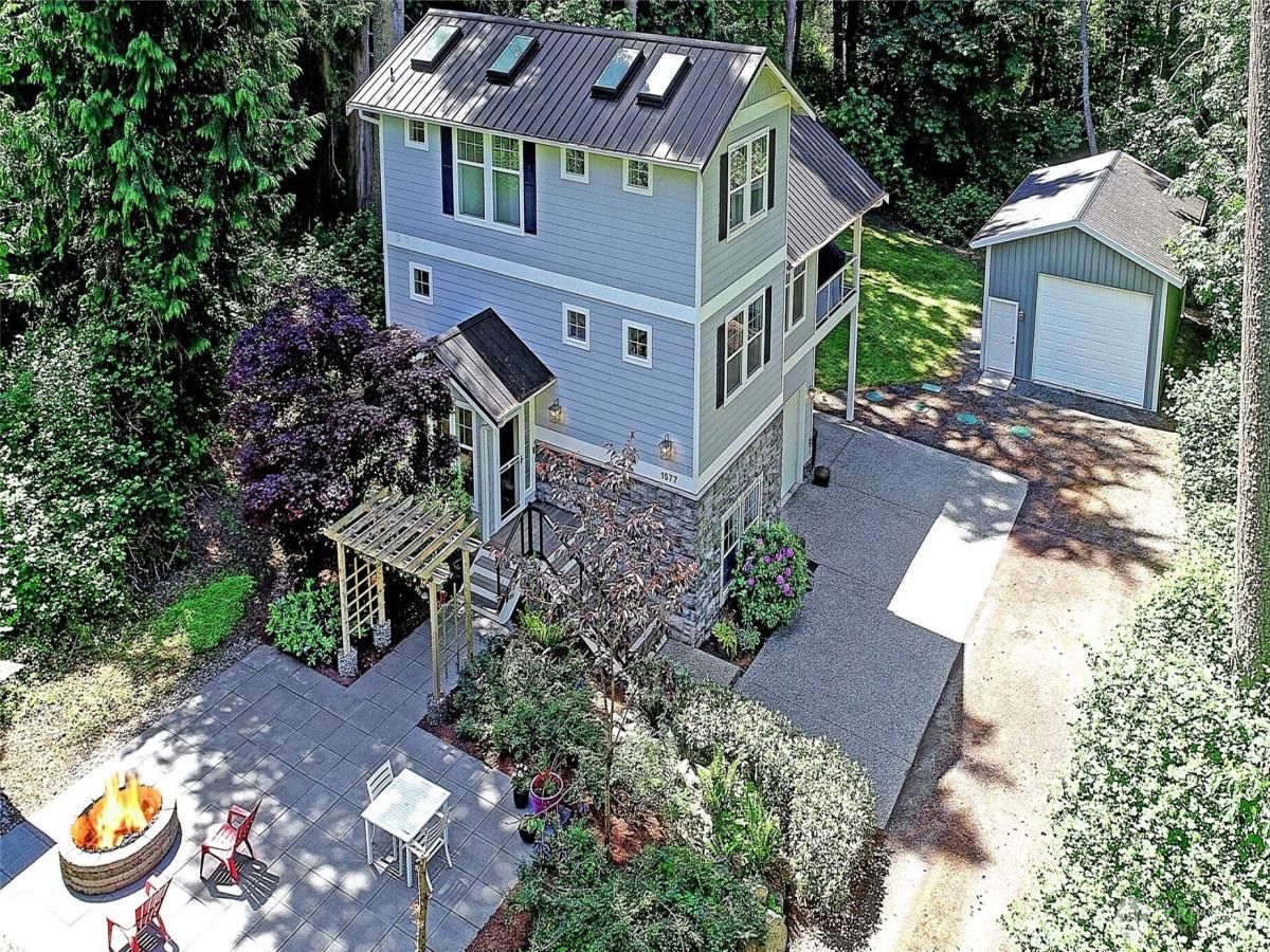 MLS #NWM2381791 image #0