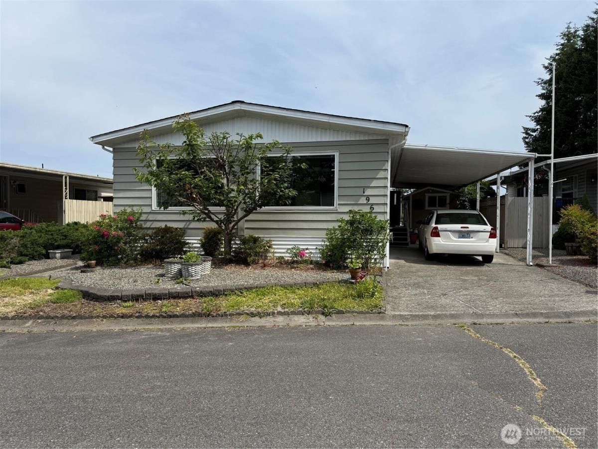 MLS #NWM2381799 image #0