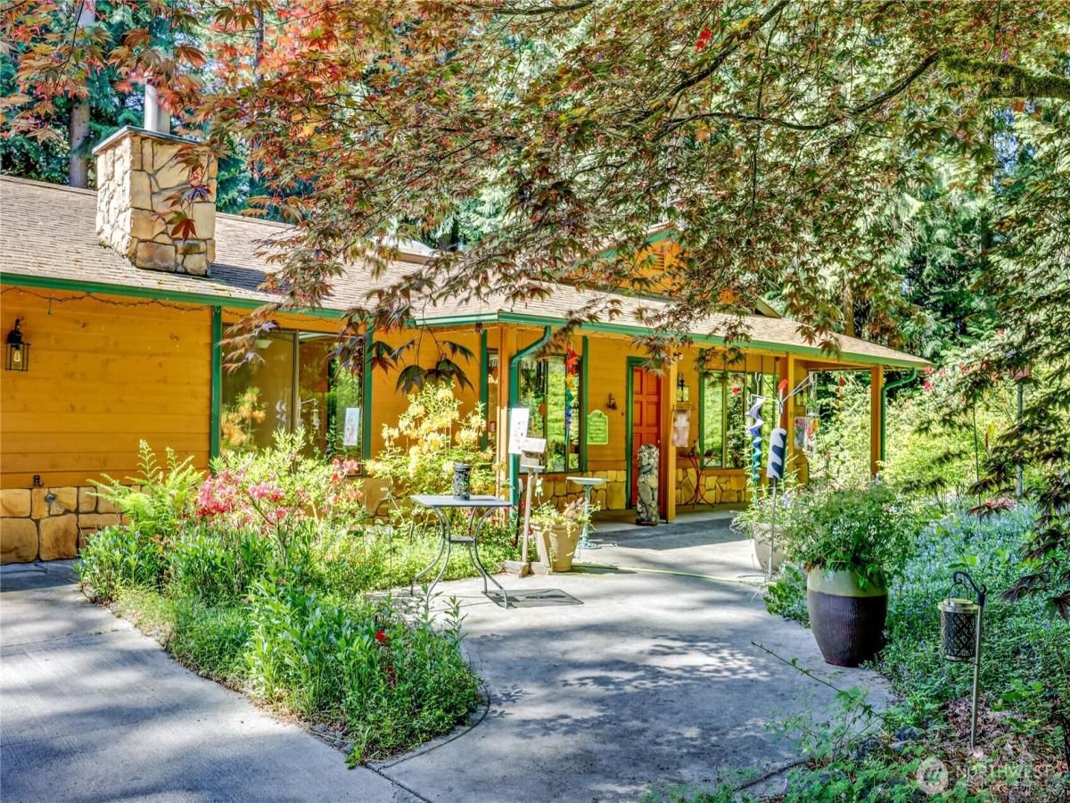 MLS #NWM2381848 image #0