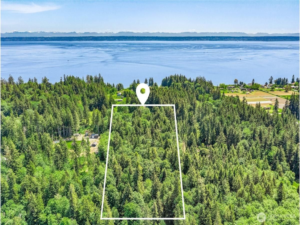 MLS #NWM2381863 image #0