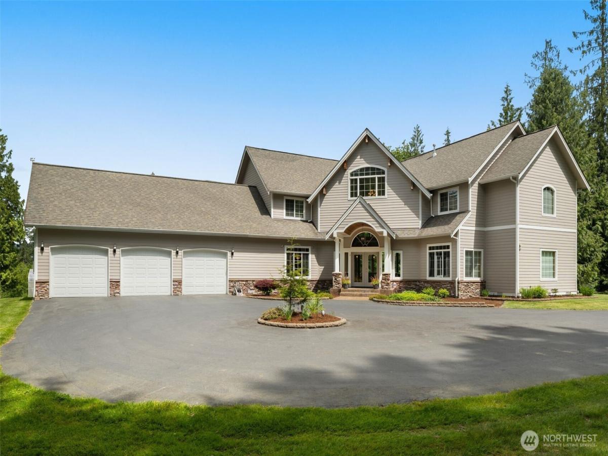 MLS #NWM2382297 image #0