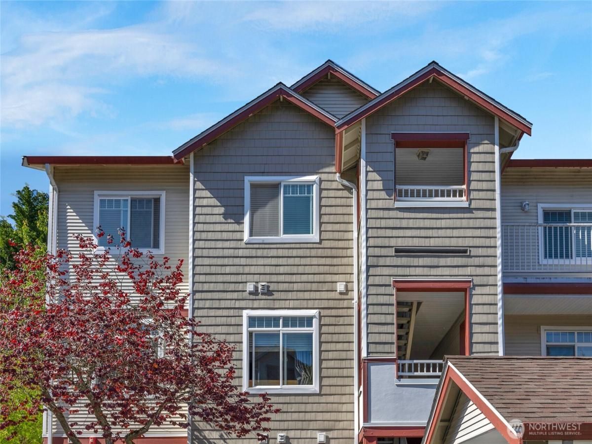 MLS #NWM2382582 image #0