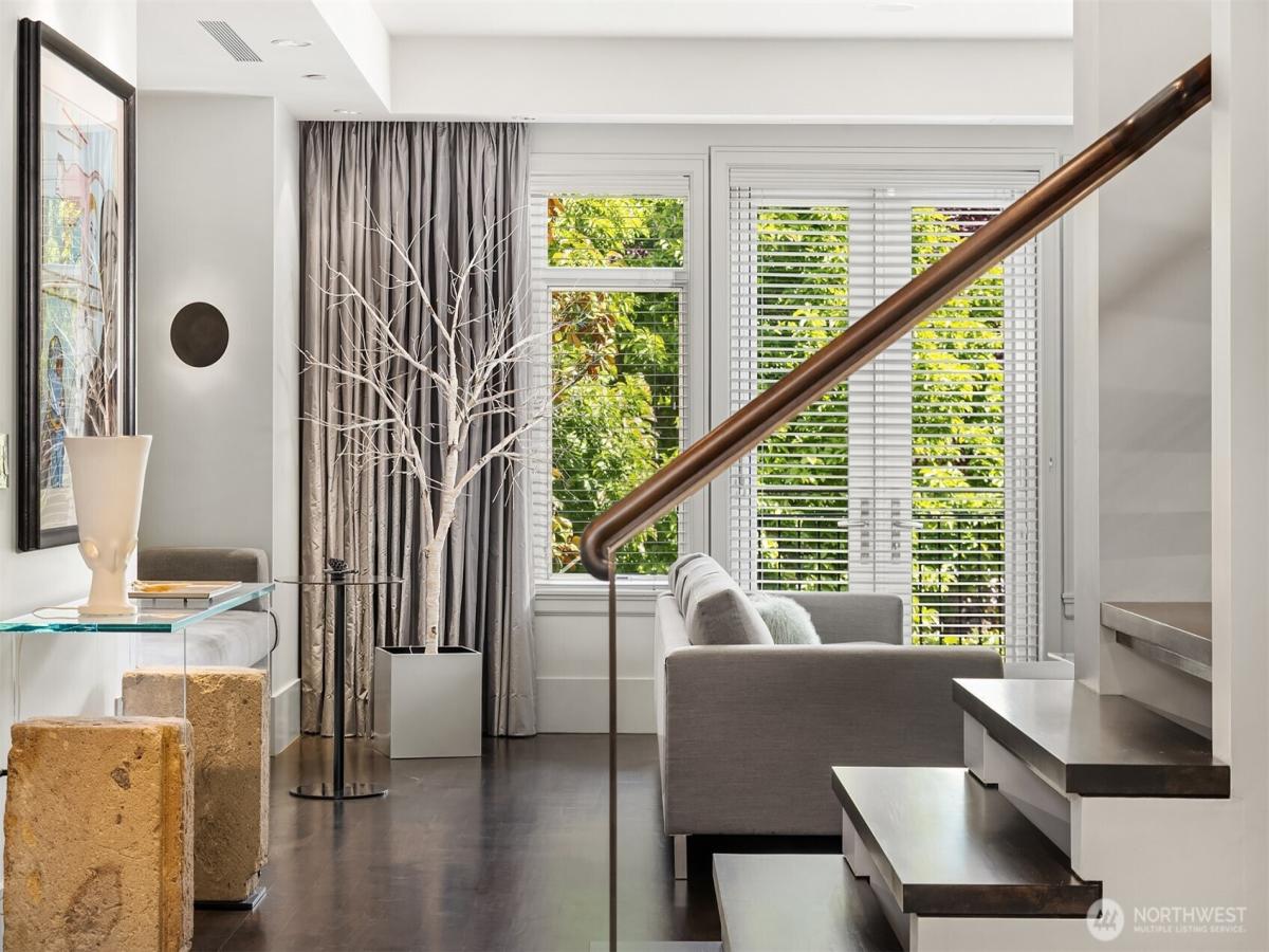 MLS #NWM2382667 image #0