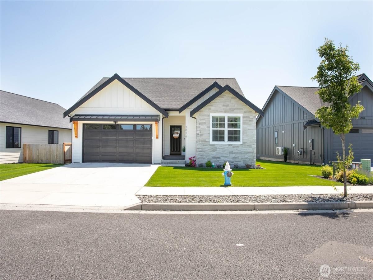MLS #NWM2382708 image #0