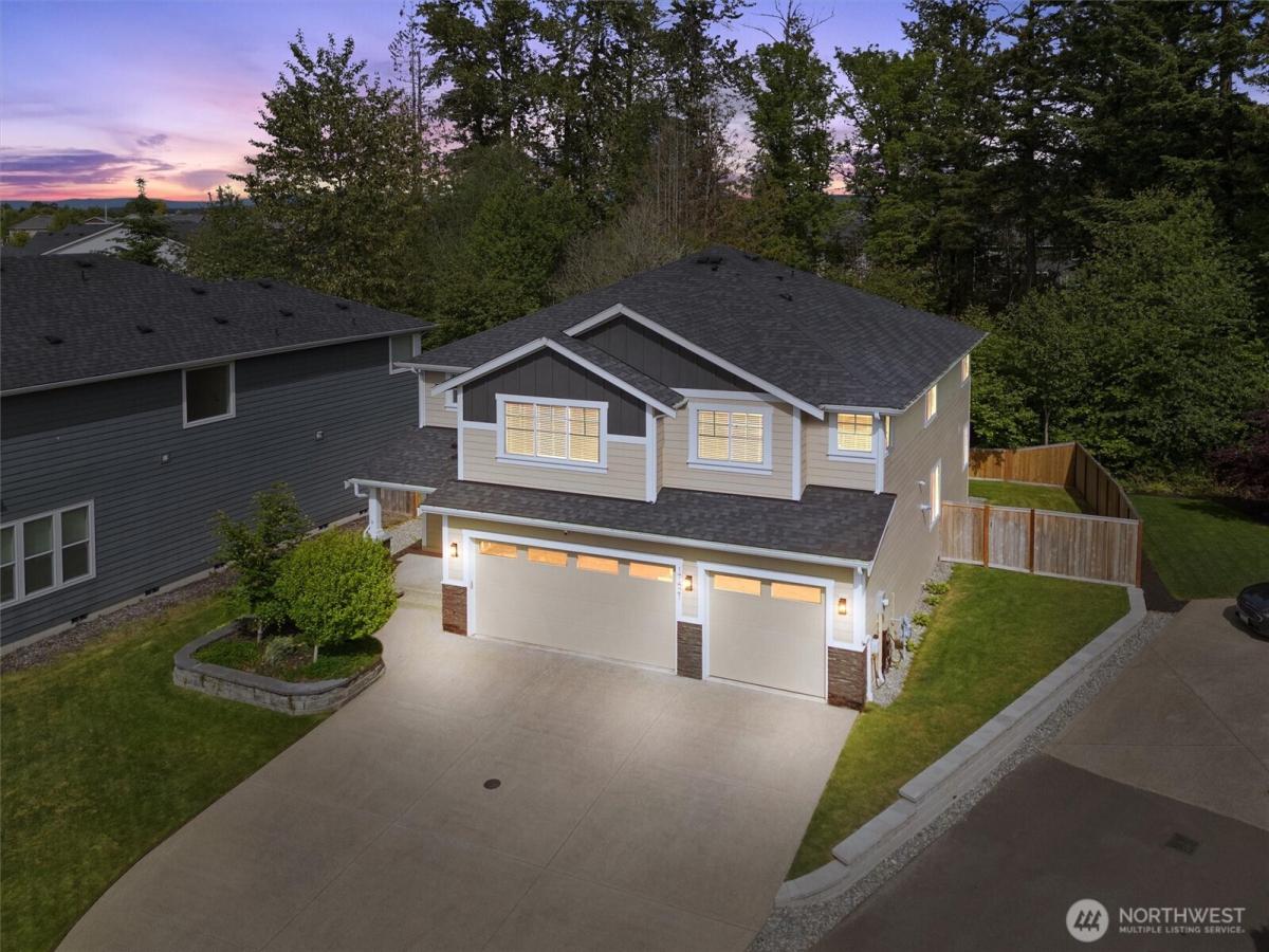 MLS #NWM2382819 image #0