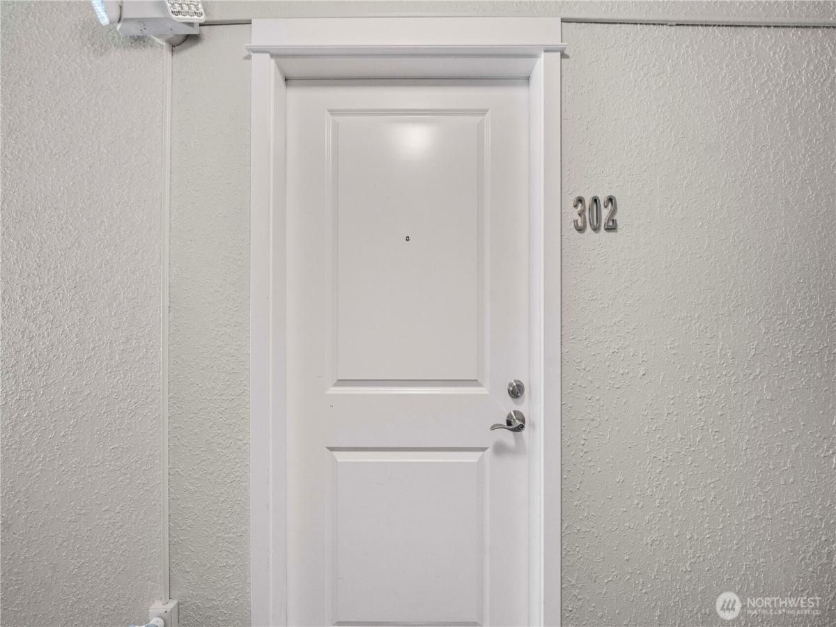 MLS #NWM2383066 image #0