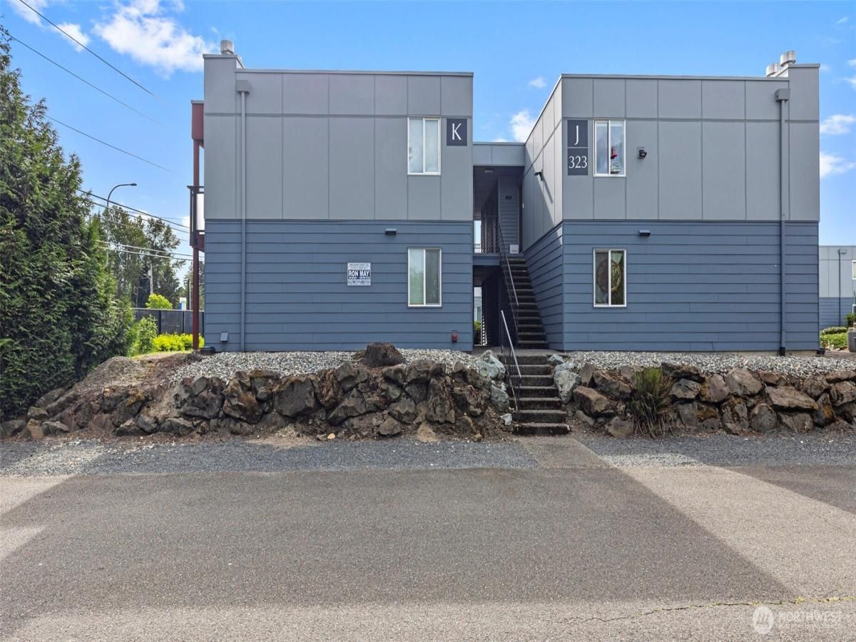 MLS #NWM2383151 image #0