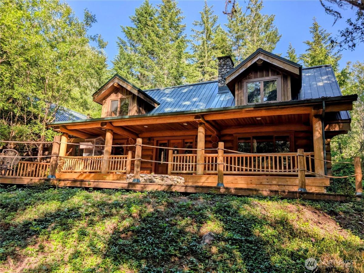 MLS #NWM2384279 image #0