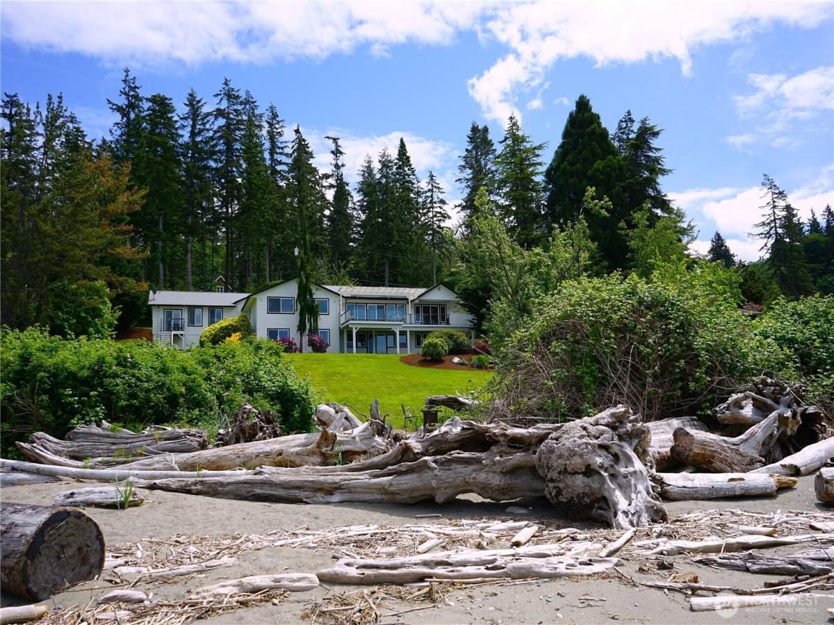 MLS #NWM2384363 image #0