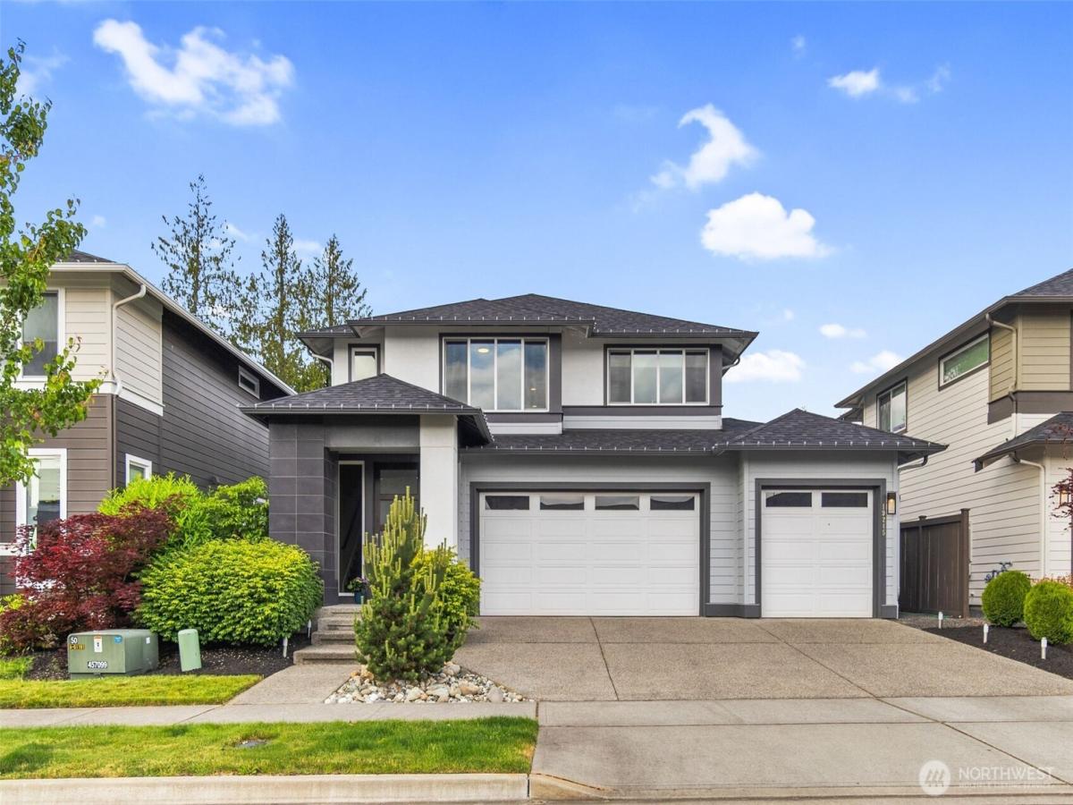 MLS #NWM2384434 image #0