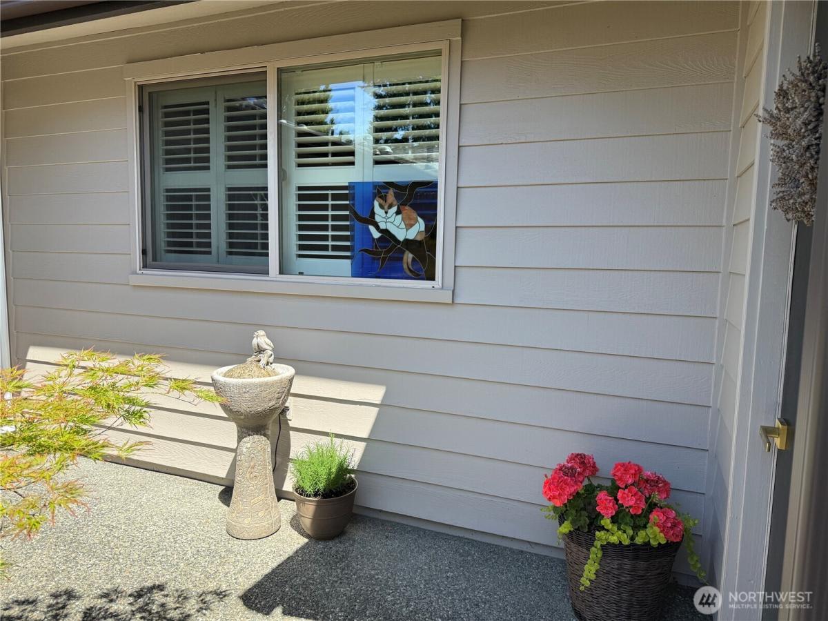 MLS #NWM2384448 image #0