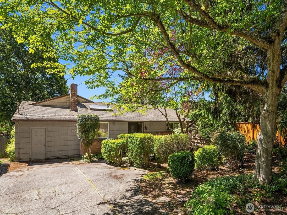 MLS #NWM2384686 image #0