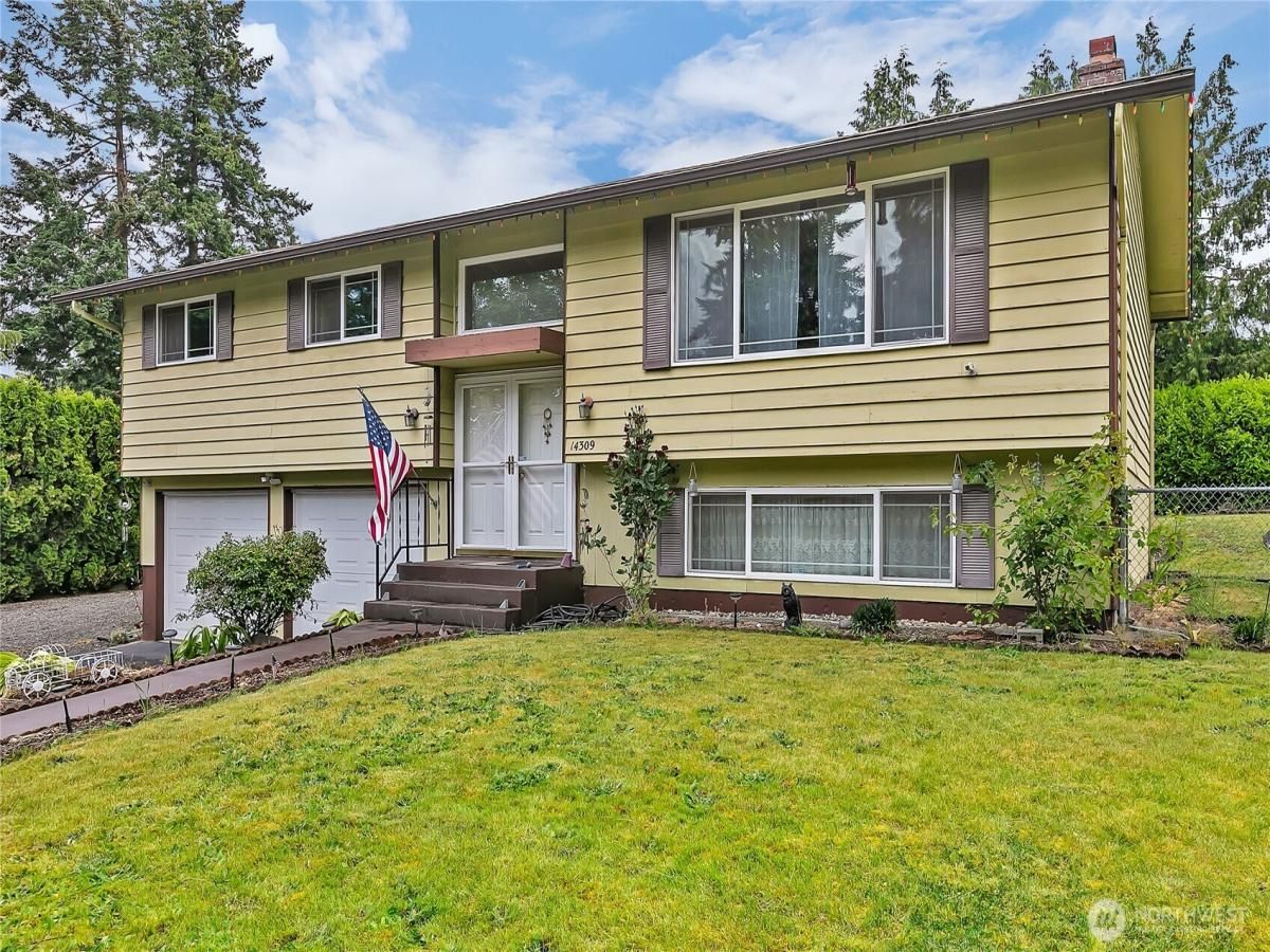 MLS #NWM2384724 image #0