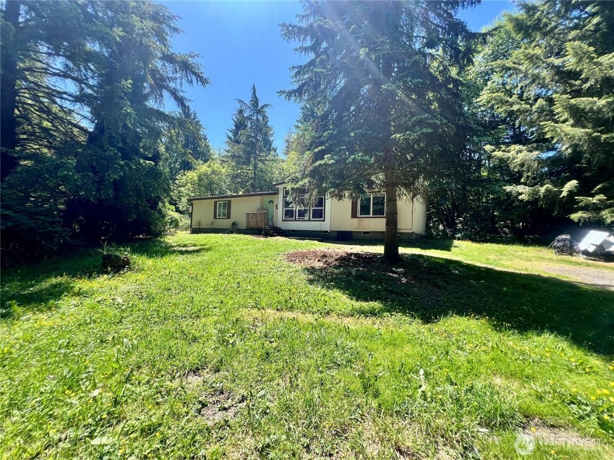 MLS #NWM2384858 image #0