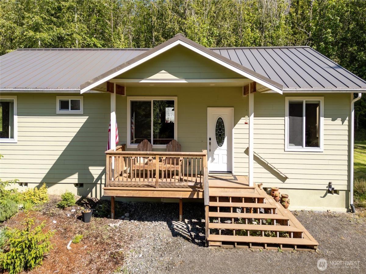 MLS #NWM2385017 image #0