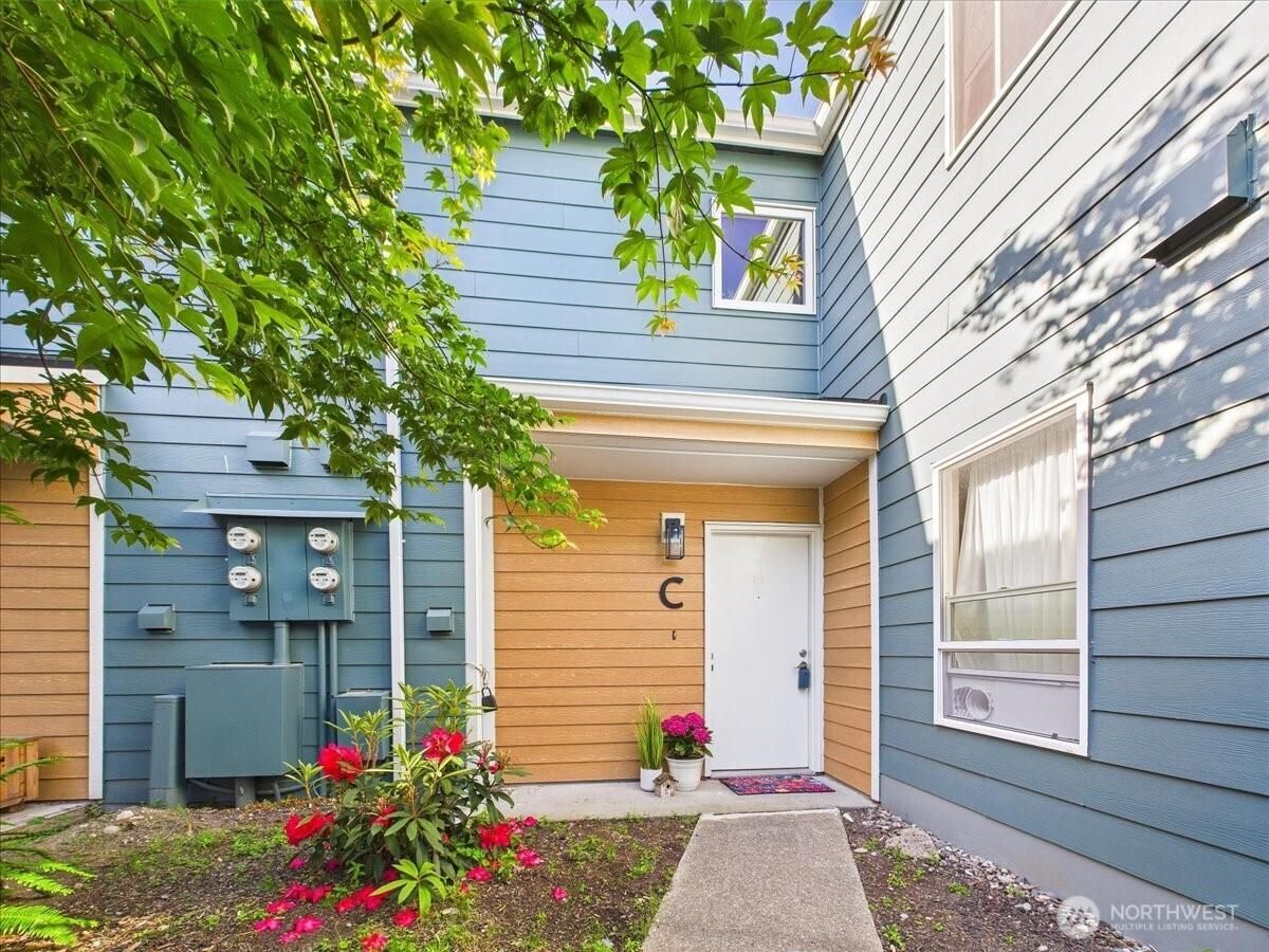 MLS #NWM2385070 image #0