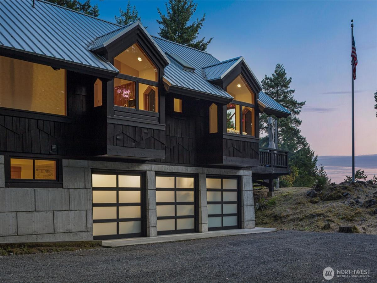 MLS #NWM2385214 image #0