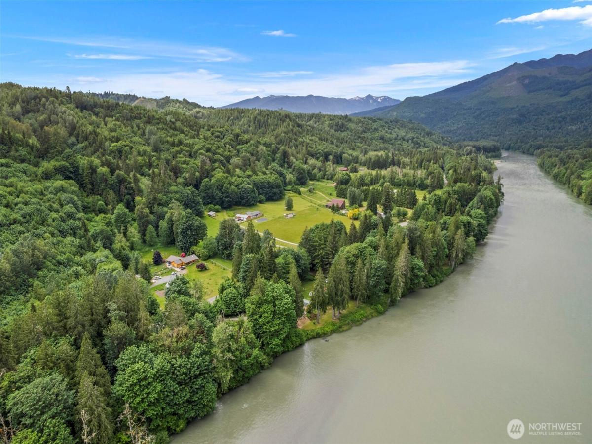 MLS #NWM2385391 image #0