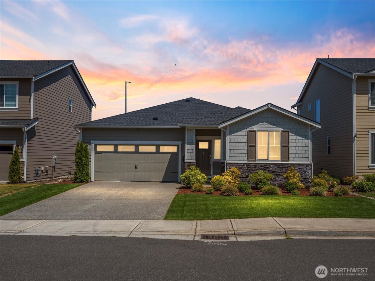 MLS #NWM2385439 image #0